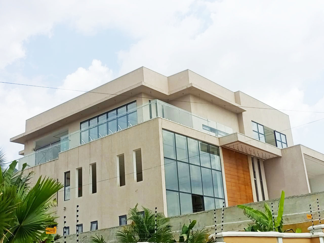 Fuson glass curtain wall for villas project in Ghana